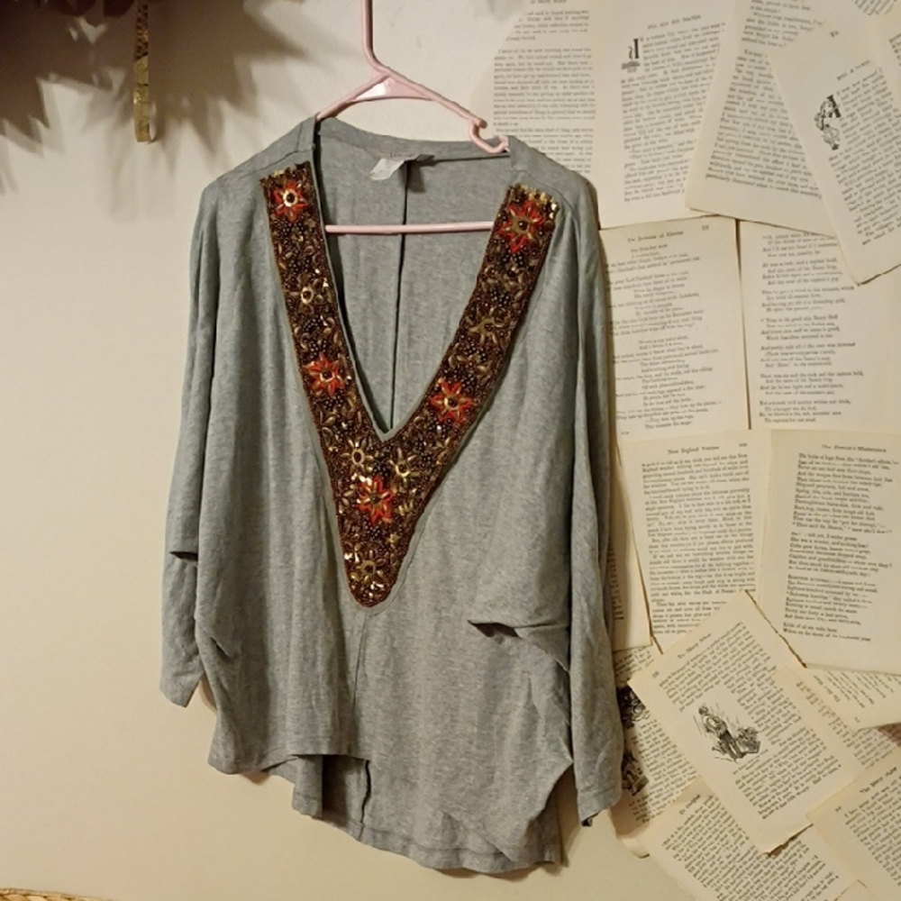 Beautiful Ludi Beaded V Neck Top